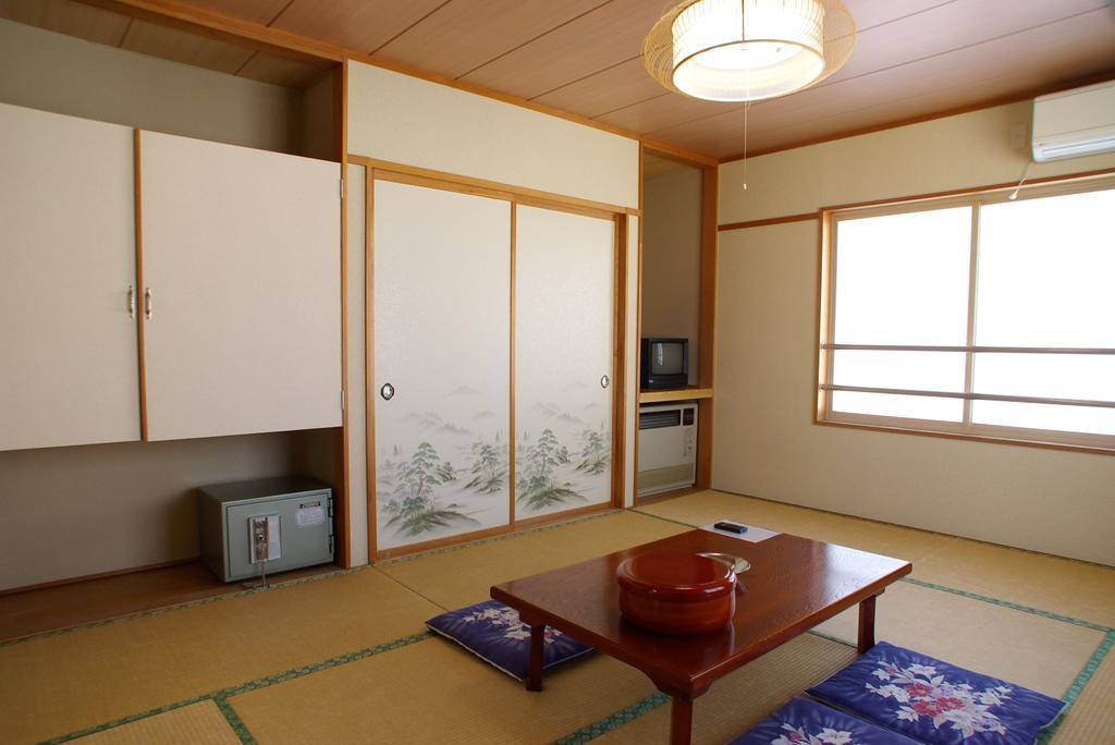 Hotel Elm Ishiuchi Minamiuonuma Экстерьер фото